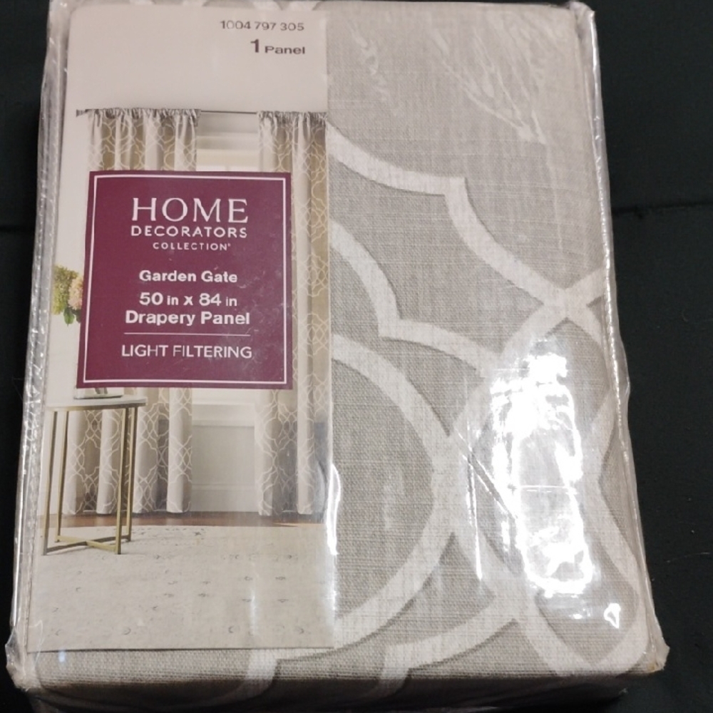 Elegant Gray and White Vine Pattern Curtains